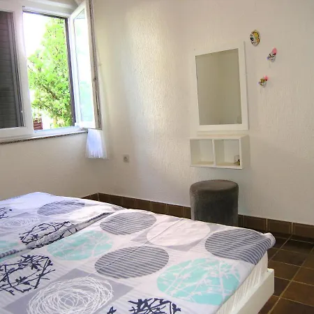 Apartments Vincelj *
