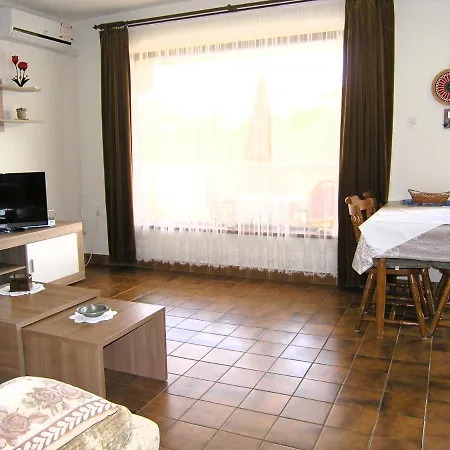Apartments Vincelj Apartment *
